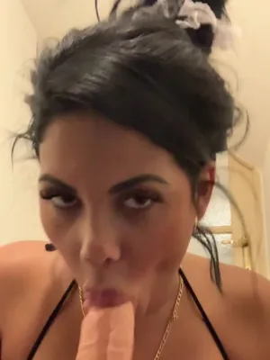 #Amatorzy #MILF #Big Tits #Brunette #Latina #Dildo #Onlyfans #Dildo Blowjob #Fansly #Kesha Ortega