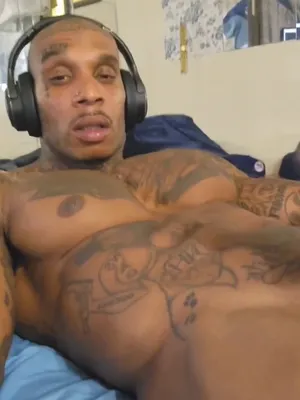 #Tattoo #Ebony #Handjob #Muscular #Onlyfans #Black Cock #Vertical Porn #Leaks #Onlyfans Models #Flxxxn69
