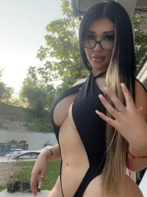 #Big Tits #Brunette #Glasses #Big Ass #Onlyfans #Swimsuit #Tina Fire #Vertical Porn #Leaks #Onlyfans Models #Lilianaheartsss