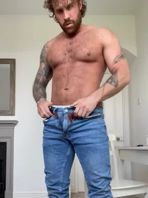 #Tattoo #Muscular #Onlyfans #Gay #Vertical Porn #Leaks #Onlyfans Models #Itsbigrossi #Rossilino