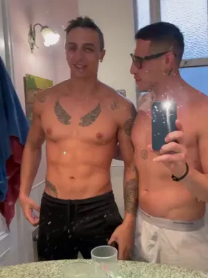 #Onlyfans #Vertical Porn #Leaks #Onlyfans Models #Agus Leska #Leska242