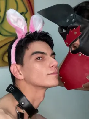 #Blowjob #Mask #Cumshot #Big Cock #Kissing #Onlyfans #Bareback #Rimming #Gej #Latynos #Fucking #Walenie Konia #Kolumbijka #Anal Fingering #Gejowskie Porno #Nipple Sucking #Uprząż #Vertical Porn #Obroża #Królicze Uszy #Puppy Boy #Best Onlyfans #Dave Lion