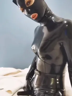 #Shemale #Fetish #Solo #Jerking Off #Catwoman #Fake Tits #Anal Fingering #Vertical Porn #Latex Mask #Latex Suit #Latex Overalls