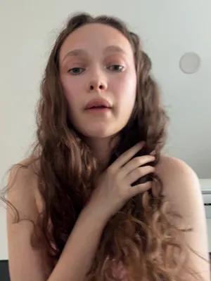 #Amatorzy #Teen #Brunette #Pussy #Solo #Onlyfans #Kuszenie #Vertical Porn #Olbrzymka #Emmy Lorens