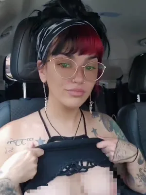 #Brunette #Tattoo #Onlyfans #Vertical Porn #Leaks #Onlyfans Models #Skickards