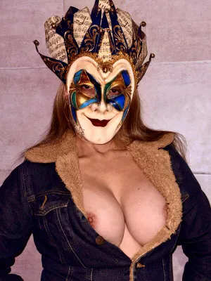 #Tette Grosse #Maschera #Latina #Da Sola #Provocazione #Foto #Ambar Nixon