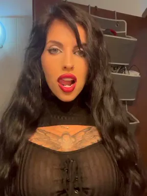 #Brunette #Tattoo #Beautiful #Onlyfans #Vertical Porn #Leaks #Onlyfans Models #Sg Nesty