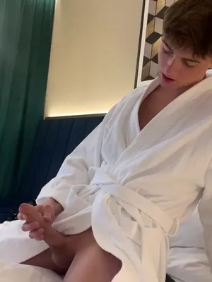 #Masturbation #Shaved #Big Cock #Twink #Vertical Porn