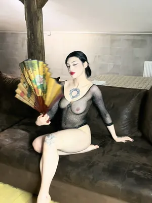 #Amateurs #Brunette #Tattoo #Beautiful #Solo #Onlyfans #Fishnet #Hot #Sexy #Synergy Vibe #Folding Fan #Sparkly Bodysuit