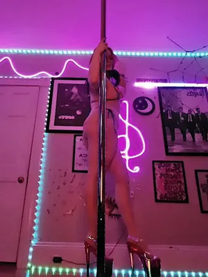 #MILF #Big Ass #Taniec #Bikini #Heels #Onlyfans #Sensual #Pole Dance #Fansly #Long Legs #Micro Bikini #Gorąca MILF #Vertical Porn #Naughty Jean