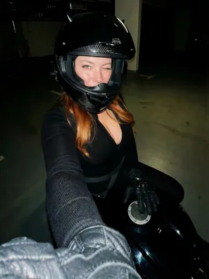 #Amadoras #Ruiva #Solo #Lá Fora #Provocação #Chat #Criador De Conteúdo #Moto #Vazamentos #Conteúdo Adulto #Capacete #Conteúdo Exclusivo #Vendendo Conteúdo #Live Flirt #Klaravroom #Chat With Me