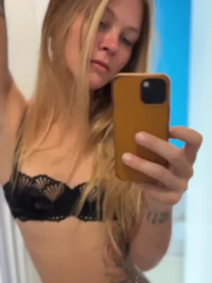 #Tattoo #Blonde #Onlyfans #Vertical Porn #Sammmnextdoor #Leaki #Onlyfans Models