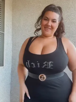 #Big Tits #Brunette #Big Ass #Onlyfans #BBW #Vertical Porn #Leaks #Onlyfans Models #B Butter Cream19