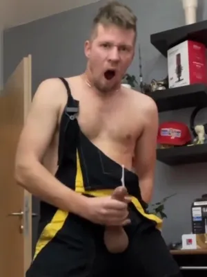 #Cumshot #Solo #Gay #Jerking Off #Vertical Porn