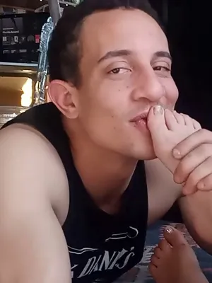 #Amateurs #Foot Fetish #Vertical Porn