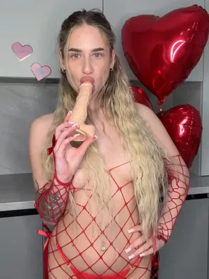 #Amatorzy #Dildo #Beautiful #Solo #Young #Onlyfans #Dildo Blowjob #Sexy #Kolczyk W Pępku #Vertical Porn #Mimi Polina