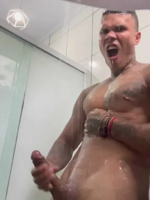#Amatorzy #Pod Prysznicem #Tattoo #Big Cock #Muscular #Solo #Gej #Walenie Konia #Vertical Porn
