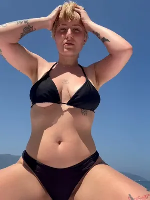 #Amateurs #Tattoo #Bikini #Solo #Outdoor #Hot #Sexy #Cute Girl #Sexy Body #Short Hair Girl