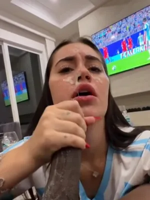 #Amatéři #Velký Černý Péra #Kouření Péra #Dávení Penisem #Z Vlastního Pohledu #Mezirasový Sex #Žhavé #Sexy #Living Room #Soccer Game