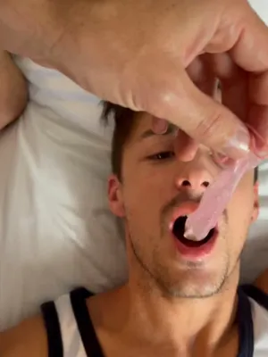 #Oplodnění #Gangbang #Kouření Péra #Stříkání #Fetiš #Polykání #Z Vlastního Pohledu #Mrd Bez Gumy #Homosexuálové #Kondom #Twink #Šukání #Raw #Cumslut #Vertikální Porno #Full Condom