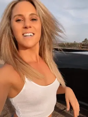 #Blonde #Onlyfans #Vertical Porn #Leaks #Onlyfans Models #Bailey Brews
