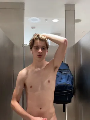 #Amatorzy #Publicznie #Blowjob #Łazienka #Cumshot #Solo #Bareback #Gej #Twink #Fucking #Walenie Konia #Masturbazione #Vertical Porn #Seghe #Public Restroom #Twink Masturbation #Ladyboy
