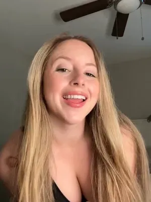 #Teen #Onlyfans #Teasing #Home Video #FYP #Vertical Porn #Helena Sky