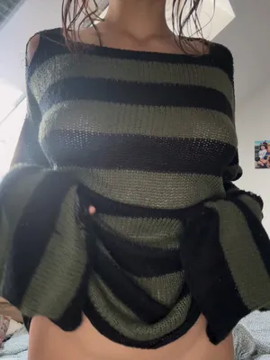 #Amateurs #Flashing Tits #Naked #Solo #Onlyfans #Teasing #Fansly #Natural Tits #Sexy #Belly Piercing #Wet Hair #Sexy Body #Striped Sweater