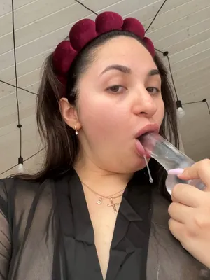 #Amateurs #Brunette #Dildo #Solo #Onlyfans #Dildo Blowjob #Olivia X