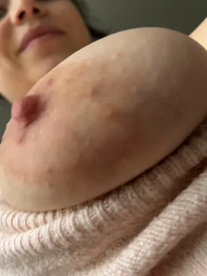#Aficionados #Tetas #Precioso #Big Nipples #de- D Esnudo #Solo #Onlyfans #Caliente #Pechos Naturales #Tetas Grandes Naturales #Sexy #Juego Con Pezones #Tetas Reales #Uñas Rojas #Juego Con Tetas #Selftouch