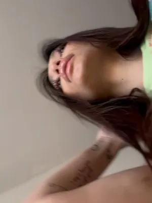 #Teen #Brunette #Vertical Porn