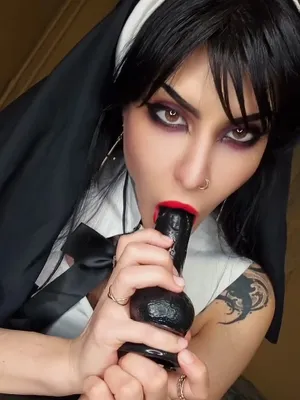 #Brunette #Tattoo #Dildo #Cosplay #Solo #Onlyfans #Dildo Blowjob #Vertical Porn #Aleksa Vamp