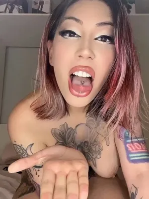 #Grosse Titten #Shemale #Tätowierung #Latein #Sperma #Solo #Brasilianisch #Wichsen #Künstliche Brüste #Zungenpiercing #Vertikal Porno #Selbst Abspritzen Essen #Spritzen In Hand #TS Miss Poison