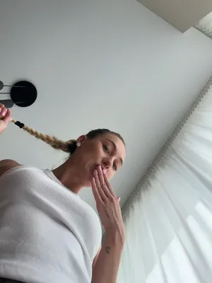 #Amateurs #Blonde #Cul #Chatte #Belle #Rasée #Solo #Onlyfans #Fille Mignonne #Chatte Écartée #Vertical Porn #Kriss Kisses