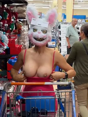 #Public #Tits #Flashing Tits #Vertical Porn