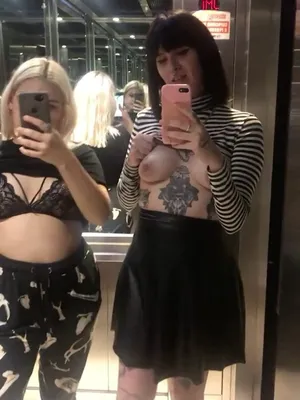 #Girls #Flashing Tits #Vertical Porn