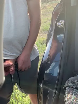 #Pissing #Outdoor #Vertical Porn