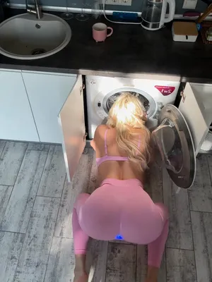 #Blonde #Anal Plug #Solo #Onlyfans #Teasing #Vertical Porn #Alisa Angel