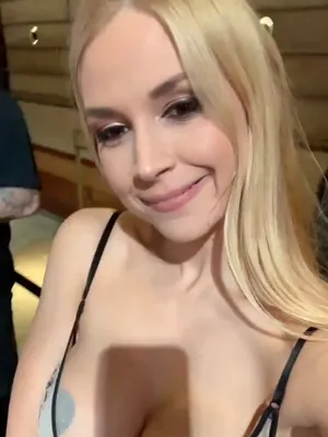 #Tette Grosse #Bionde #Culo #Intimo #Da Sola #Onlyfans #Provocazione #Tiktok Porn #Perdite #Onlyfans Modelle #Tiktok18+ #Sarah Vandelle
