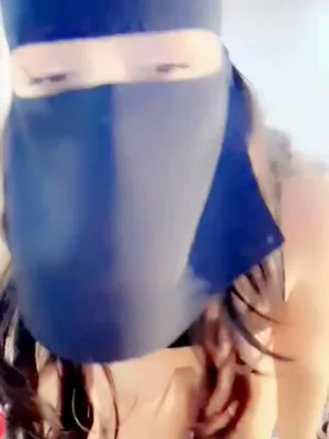 #Amateurs #Solo #Wet Pussy #String #Chatte #Niqab #Branlette #Masque #Leaks #Mirror Selfie