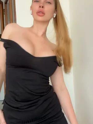 #Amateurs #Brunette #Beautiful #Solo #Onlyfans #Teasing #Dress #Sexy #Sexy Body #Mirror Selfie #Ribbed Dress #Skirt Pull