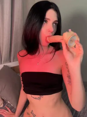 #Amatoriali #Adoloscente #Vibratore #Bella #Onlyfans #Provocazione #Dildo Blowjob #Porno In Verticale #Asya Elfie