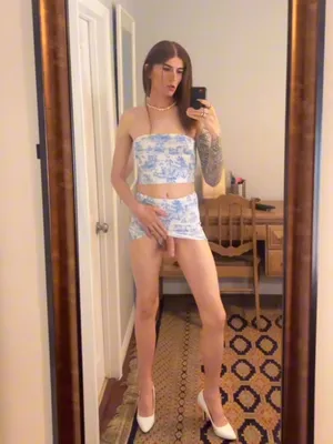 #Transexuálové #Brunetky #Sukně #Podpatky #Před Zrcadlem #Sólo #Vertikální Porno #Ukazování Péra
