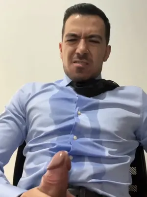 #Corrida #Big Cock #Solo #Gay #Haciéndose Una Paja #Jefe #Silla #Vertical Porn #Ropa Mojada #Traje