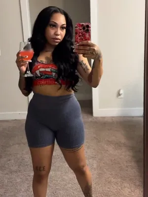 #Tattoo #Ebony #Onlyfans #Vertical Porn #Leaks #Onlyfans Models #Tiarraagiselle