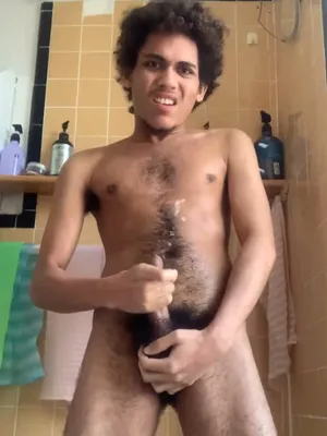 #Cumshot #Da Sola #Omosessuale #Ragazzino Gay #Latino #Hairy Cock #Farsi Una Sega #Capelli Ricci #Porno In Verticale #Sputare Sul Cazzo