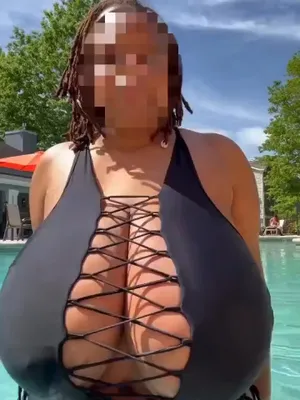 #巨乳 #Ebony #Onlyfans #Vertical Porn #Giant Boobs #流出 #Onlyfans Models #Misshoneymia