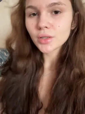 #Hairy #Brunette #Beautiful #Lips #Onlyfans #Bra #Cute Girl #Brown Eyes #Pretty Face #Dianasquirtxxx