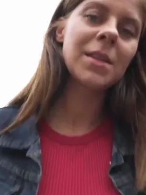#Amateurs #Public #Pussy #Doggystyle #Outdoor #Cowgirl #Bareback #Fucking #Sexy #Riding Dick #Pov Fuck #Graffiti Pozadí #Džínová Bunda