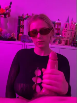 #Glasses #Handjob #Big Cock #Vertical Porn